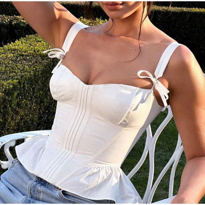 Blusa de babados com renda croset, ombro de fora, decote em v, alça sem costas, colete estilingue.