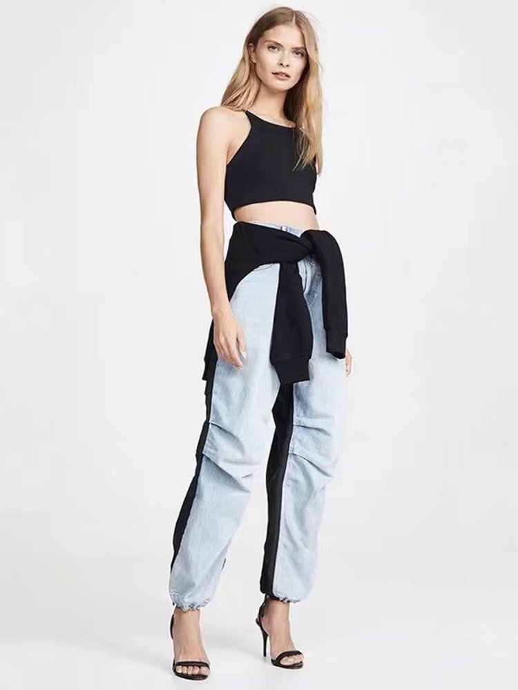 Calça Jeans Cargo Reta com Recortes e Elástico - VEZTIVIA
