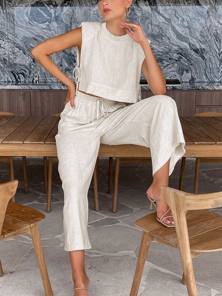 Conjunto Feminino de Algodão e Linho: Blusa Sem Mangas e Calça - VEZTIVIA