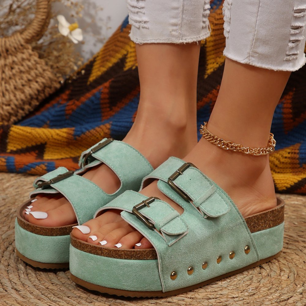 Large Size Thick - soled Boken Rivet Sandals - VEZTIVIA