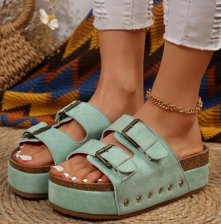 Large Size Thick - soled Boken Rivet Sandals - VEZTIVIA