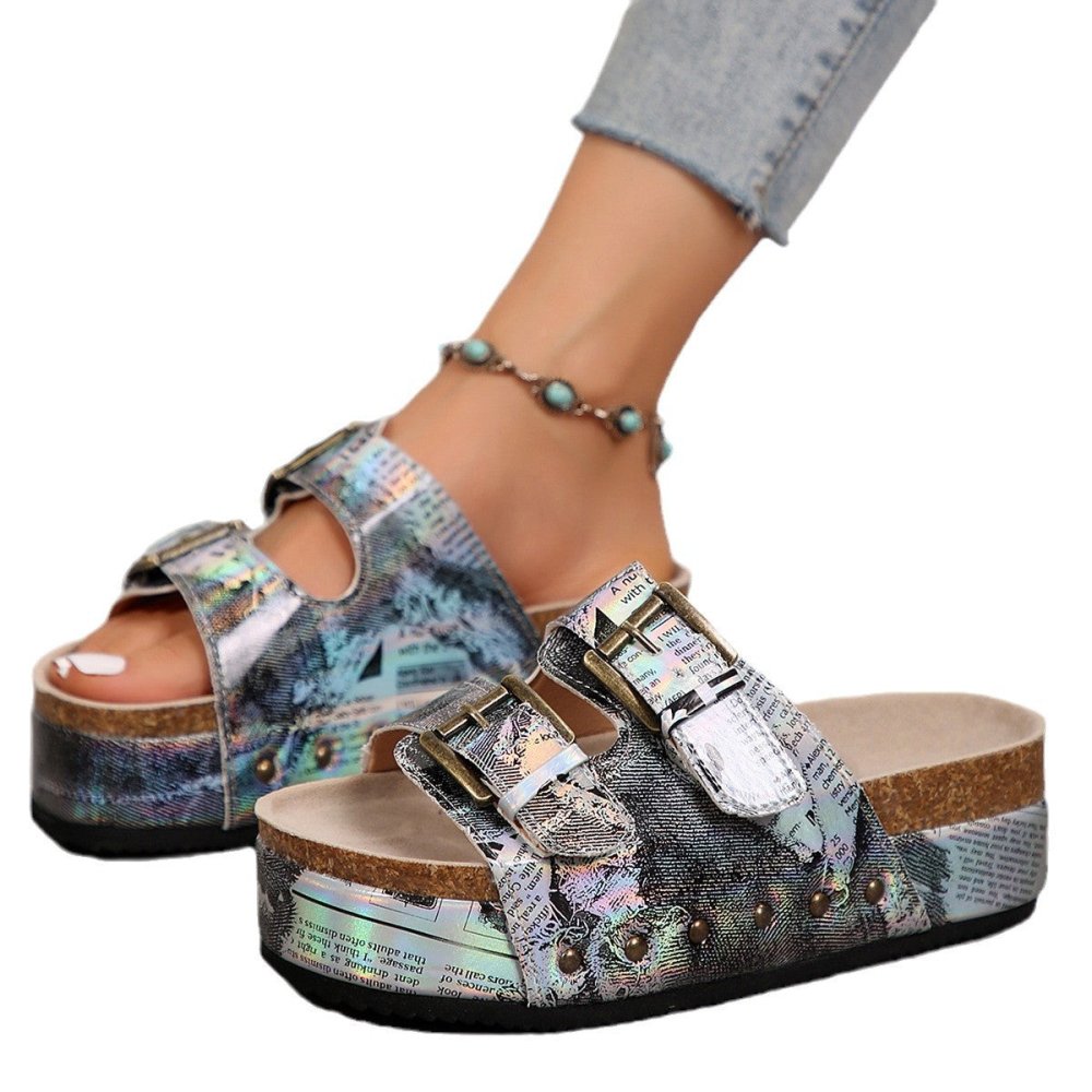 Large Size Thick - soled Boken Rivet Sandals - VEZTIVIA